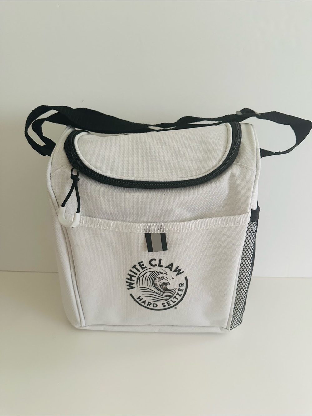 White Claw Hard Seltzer Logo Insulated Cooler Lunch Bag With Strap